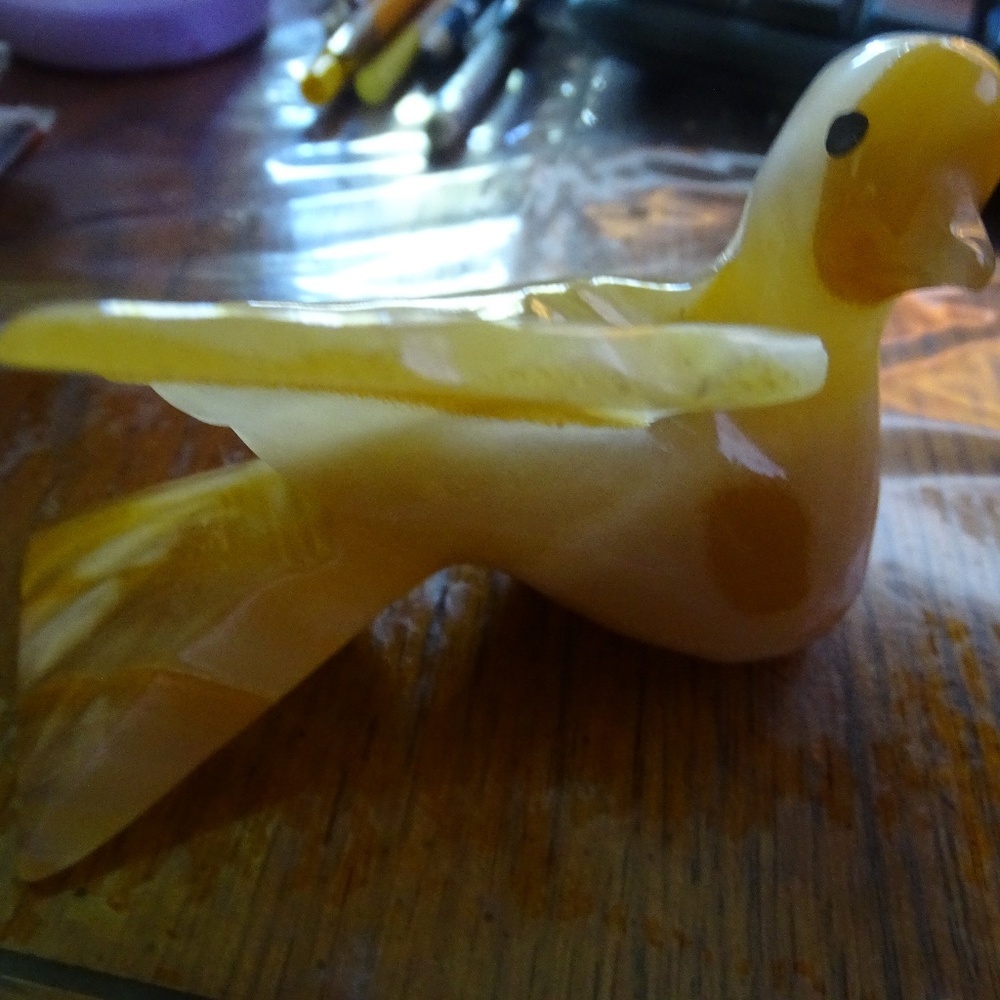 VINTAGE ONYX ALABASTER HAND CARVED 4 INCH DOVE